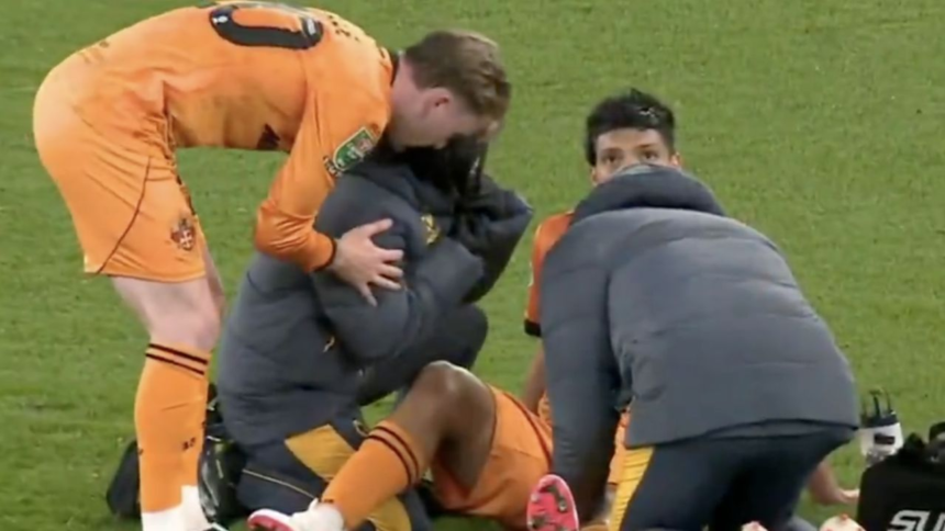 Raúl Jiménez, lesionado con Wolverhampton antes de primera convocatoria de Rafa Márquez