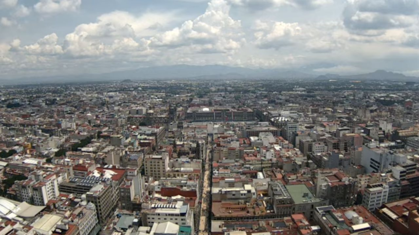 Rayo impacta en CDMX y sismógrafos lo registran como microsismo