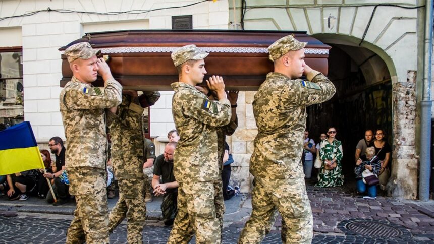 Rusia entrega a Ucrania restos de más de 250 soldados caídos