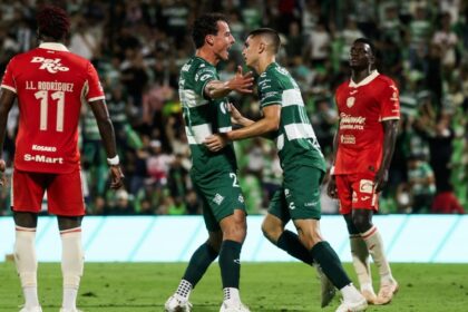 Santos derrota al colero FC Juárez; Color Esperanza retumba en el TSM