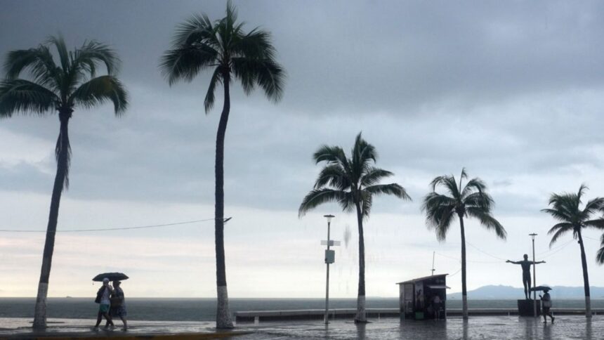 Se forma la depresión tropical Dieciocho-E frente a costas mexicanas