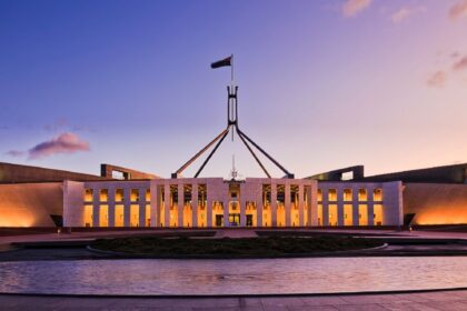 Senado australiano cita a OpenAI y Anthropic tras infiltración en web sanitaria