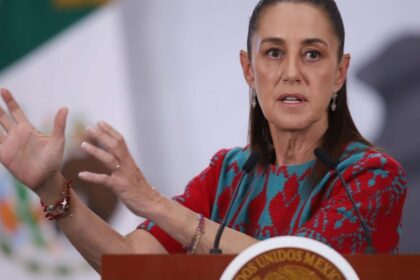 Sheinbaum descarta regreso de investigadores en Ayotzinapa