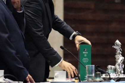 Sheinbaum destaca cumbre en España y activa apoyo para 262 mil repatriados