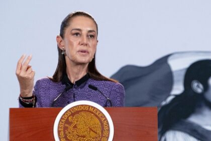 Sheinbaum respalda prohibir la doble nacionalidad en candidaturas