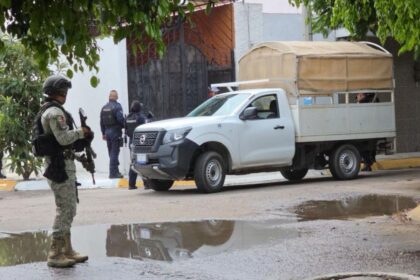 Sujeto dispara para impedir corte de agua y moviliza autoridades en Celaya