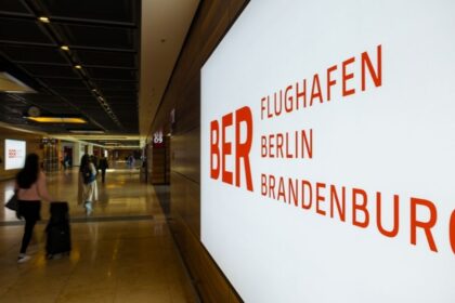 Suspenden temporalmente vuelos en el aeropuerto de Berlín tras avistamiento de dron