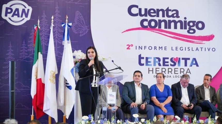 Tere Herrera resalta la importancia de la familia en su Segundo Informe Legislativo