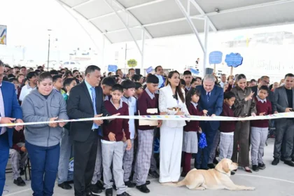 Tere Jiménez inaugura la Telesecundaria 185