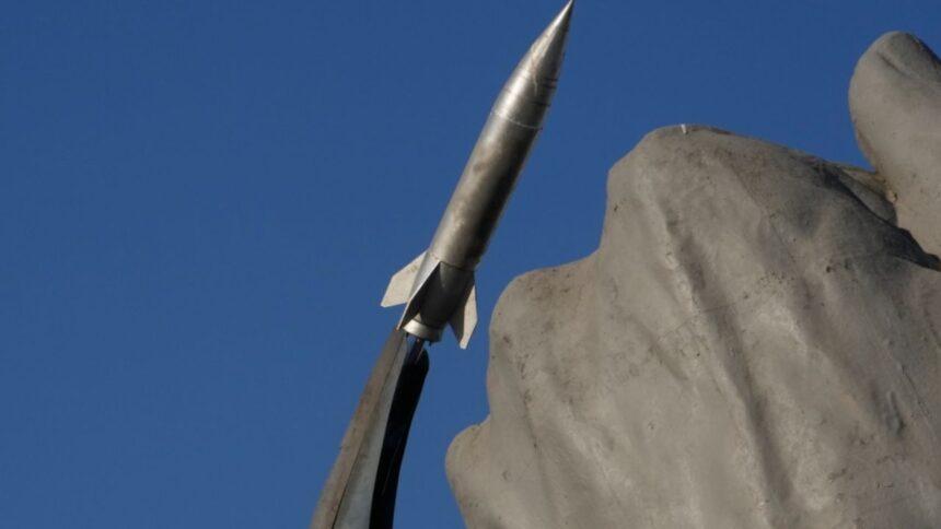 Trump afirma destruir dos lanchas iraníes tras intentar capturar dron de EU