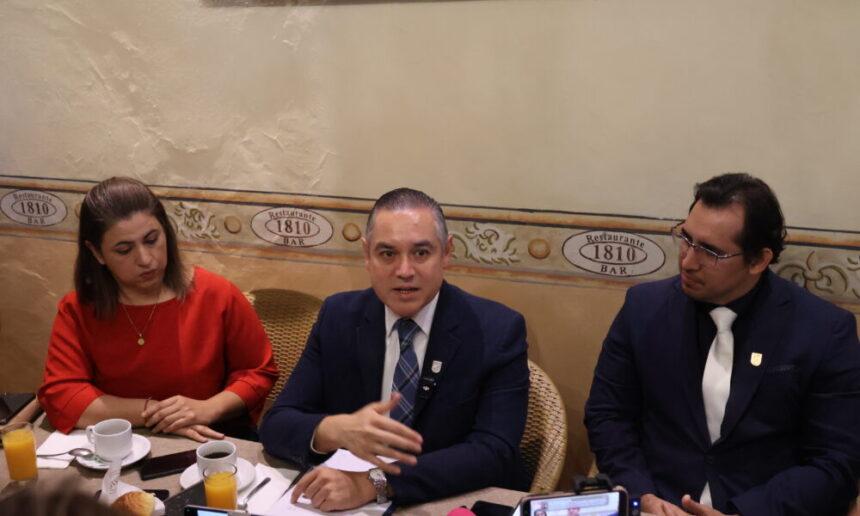 UAQ: Director de Medicina acusa intereses políticos en ADN
