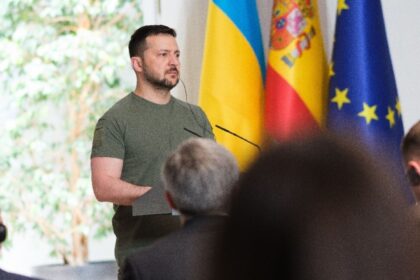 Ucrania también suspende ataques contra Rusia por visita de emisarios de Casa Blanca