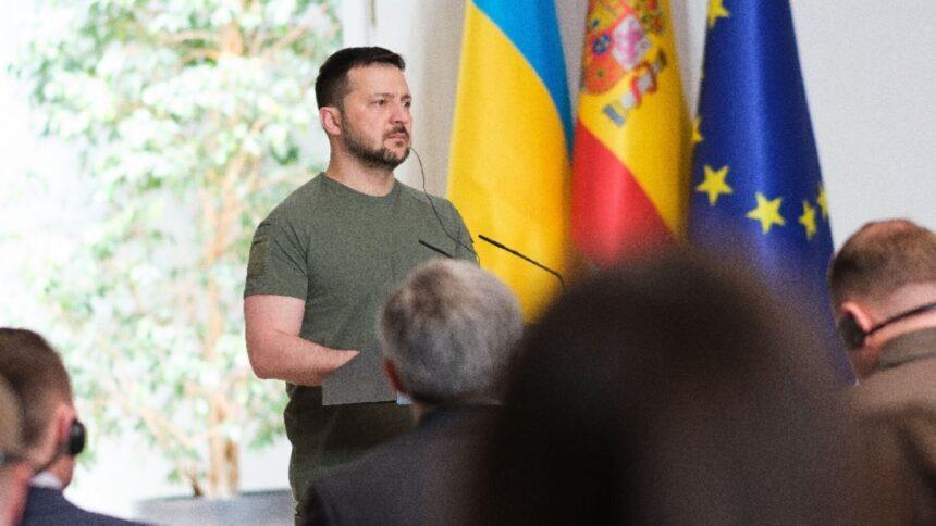 Ucrania también suspende ataques contra Rusia por visita de emisarios de Casa Blanca