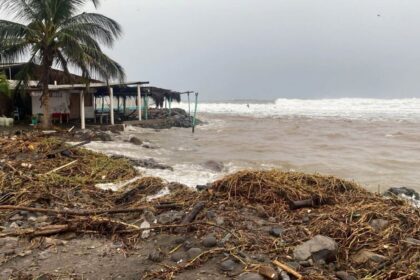 activan alerta roja en colima y jalisco ante impacto del Activan alerta roja en Colima y Jalisco ante impacto del huracán Simón