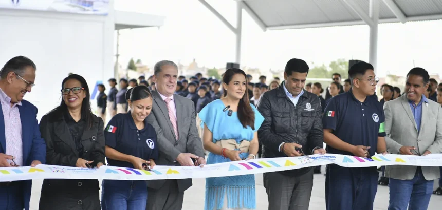 Aguascalientes recibe bachillerato entregado por Tere Jiménez