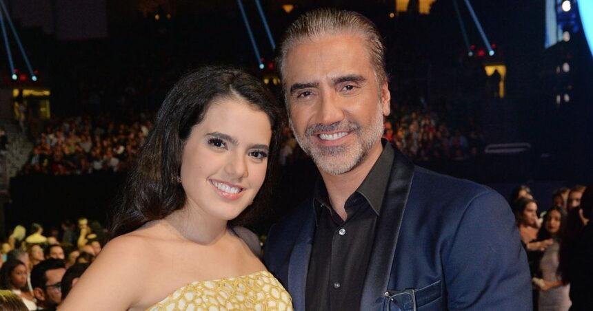 Alejandro Fernández cuenta cómo su hija Camila le anunció que será abuelo