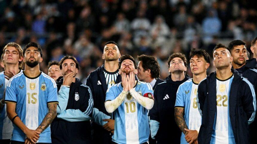 Anuncio de aseguradora interrumpe homenaje a Messi durante show de drones; abucheos