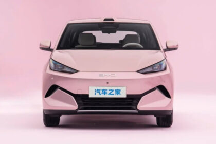 BYD Dolphin Mini: tracción trasera, mayor tamaño y batería mejorada