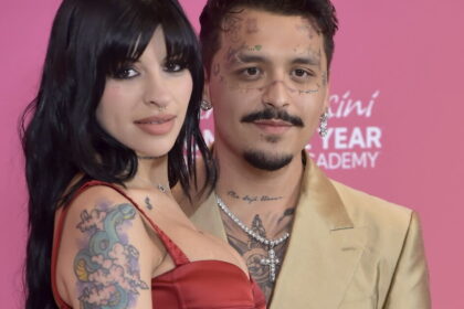 Cazzu aclara que Con otra no está inspirada en Ángela Aguilar