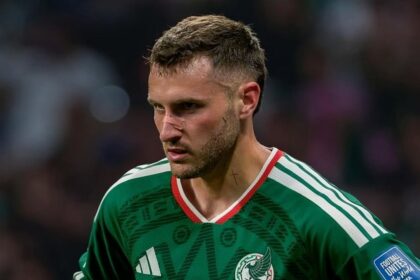 ‘Chaco’ Giménez critica a Santiago por sequía de goles con el Tri