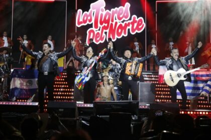 Colón reúne a 15 mil asistentes con Los Tigres del Norte