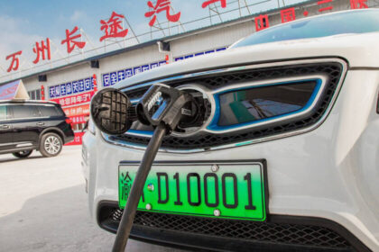 Costos y asignación por sorteo de placas vehiculares en México y China