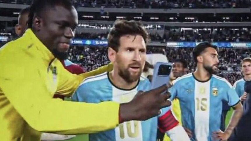 Critican a Messi por evitar a un jugador de Benín que buscaba fotografiarse con él