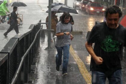 Embajada de EU alerta a estados mexicanos por paso del ciclón “Simón”