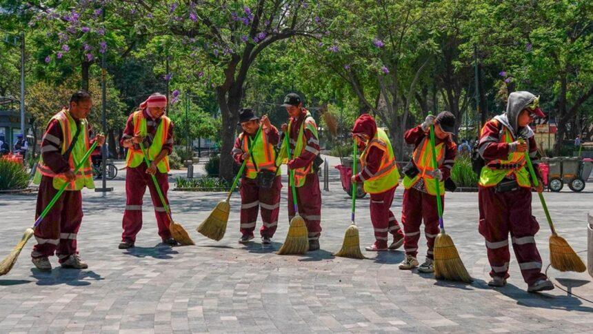 Empleo formal repunta en México; bajan salario promedio y registros patronales: IMSS