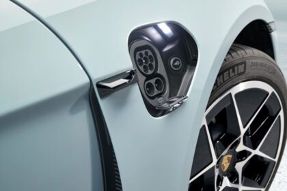Evolución acelerada de autos eléctricos amenaza la compatibilidad con nuevos cargadores