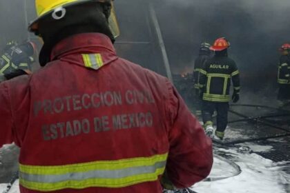 Explosión de camioneta en Edomex deja un muerto y seis lesionados