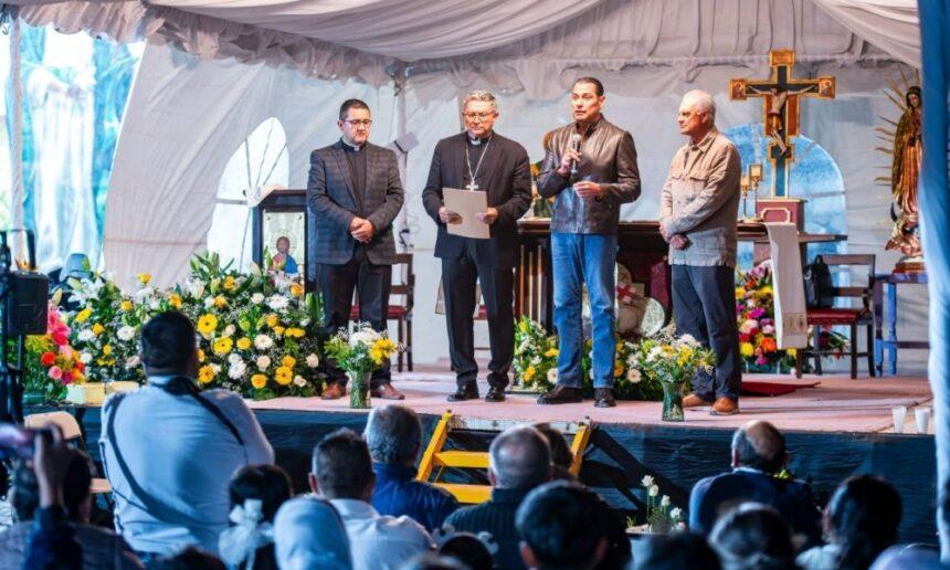 familia dona predio en la esmeralda para construir templo tras Familia dona predio en La Esmeralda para construir templo tras diez años