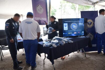 Feria de Proximidad Social acerca vocaciones en León