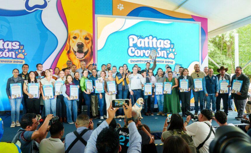Firman pacto para protección y bienestar animal en Patitas y Corazón