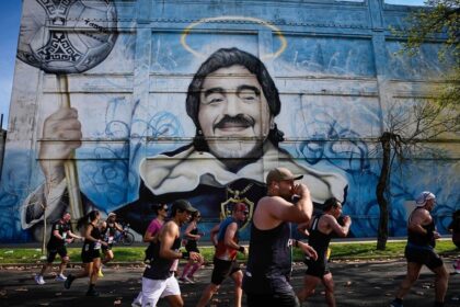 Fiscalía pide 12 años de prisión para médicos por muerte de Maradona