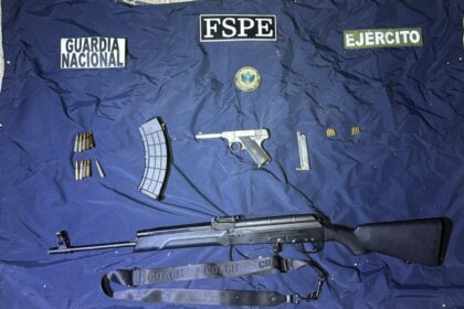 FSPE detiene a dos personas y asegura tres armas de fuego