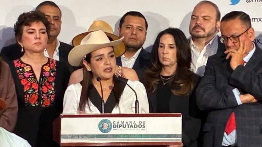 Grecia Quiroz denuncia silenciamiento tras exigir a FGR atraer caso Manzo