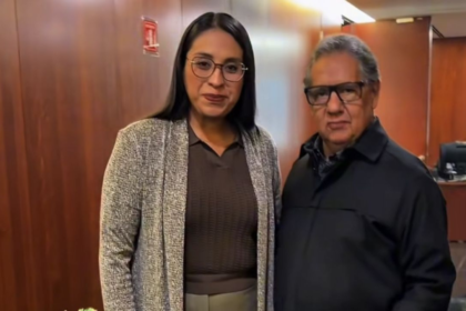 Higinio Martínez recibe en el Senado a alcaldesa morenista imputada por autosecuestro