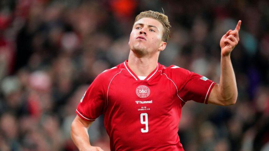 Hojlund anota a Portugal y celebra con el gesto de Cristiano Ronaldo