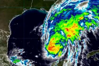 huracan isaias se intensifica a categoria 2 en el golfo Huracán Isaías se intensifica a categoría 2 en el Golfo de México