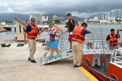 Huracán Simón categoría 4 obliga a evacuar comunidades costeras de Jalisco