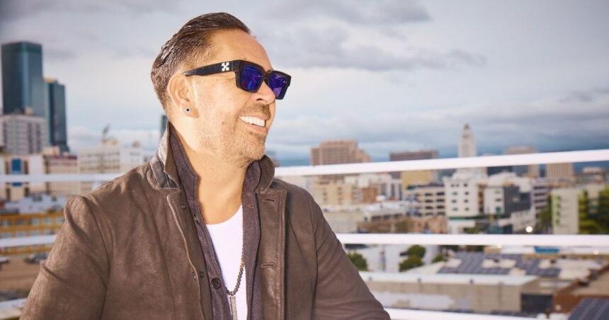Jorge D’Alessio sufre caída durante concierto de Matute y preocupa al público