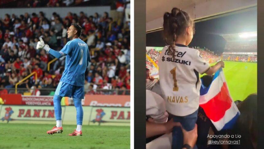 La sobrina de Keylor Navas lo alienta con playera de Pumas