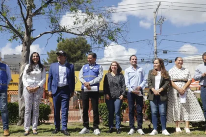 Leo Montañez supervisa obra vial en avenida Independencia