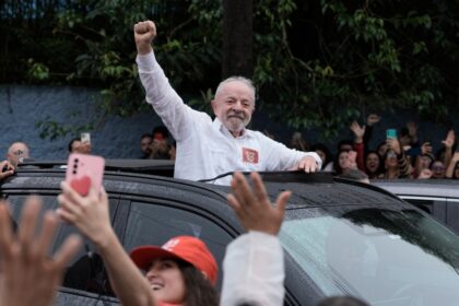 López Obrador evita tensiones con Trump y retrasa saludo a Lula