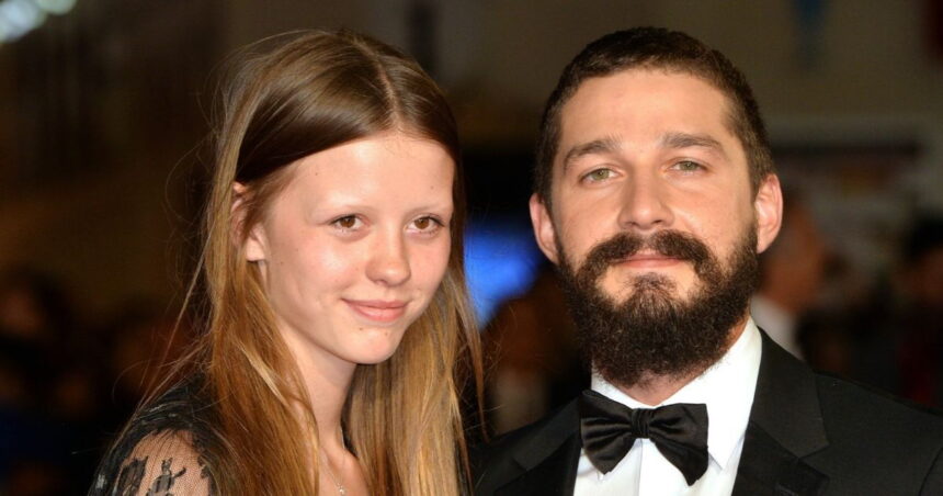 Mia Goth pide divorcio de Shia LaBeouf y custodia de su hija