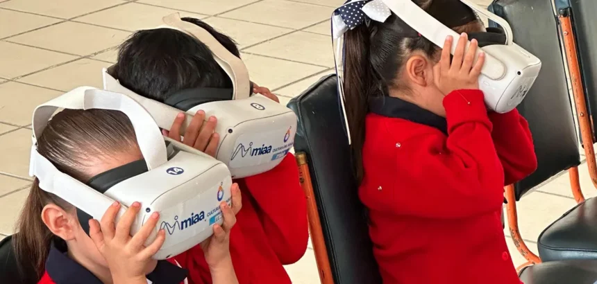 MIAA lleva realidad virtual a escuelasેટ