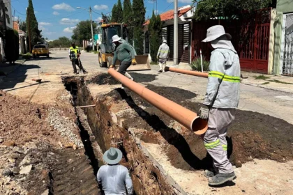 MIAA rehabilita red de alcantarillado en Parras