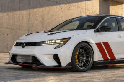 Nissan instala motor turbo de 300 hp en el Sentra, un one-off