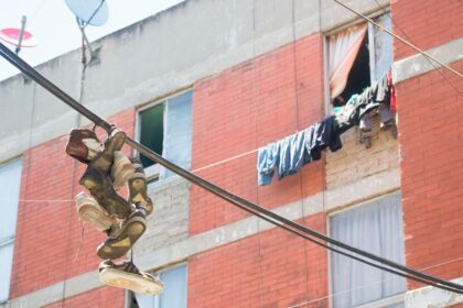 Ocho de cada diez mexicanos recortan comida o salud para pagar vivienda